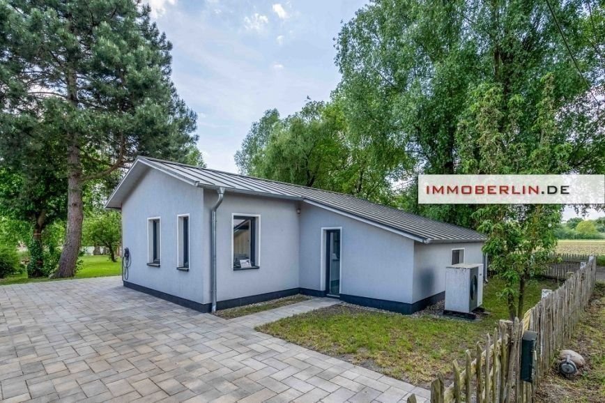 Haus zum Kauf 499.000 € 3 Zimmer 60 m²<br/>Wohnfläche 930 m²<br/>Grundstück Zachow Ketzin/Havel 14669