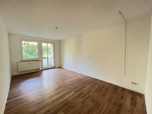 Wohnung zur Miete 355 € 3 Zimmer 57,6 m² frei ab sofort Fritz-Heckert-Straße 18 Marienthal Zwickau 08060