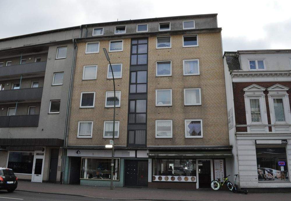 Wohn-/ und Geschäftshaus in direkter Innenstadtlage von Elmshorn... in liebevolle Hände abzugeben