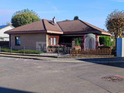 Bungalow zum Kauf 459.000 € 4,5 Zimmer 104 m² 425 m² Grundstück Buisdorf Sankt Augustin 53757