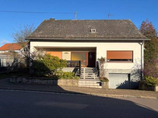 Einfamilienhaus zum Kauf 195.000 € 8 Zimmer 199 m² 495 m² Grundstück Britten Losheim am See 66679