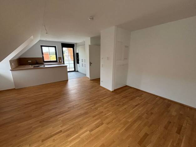 Wohnung zur Miete 965 € 3 Zimmer 84,1 m² frei ab sofort Bechhofen Bechhofen 91572