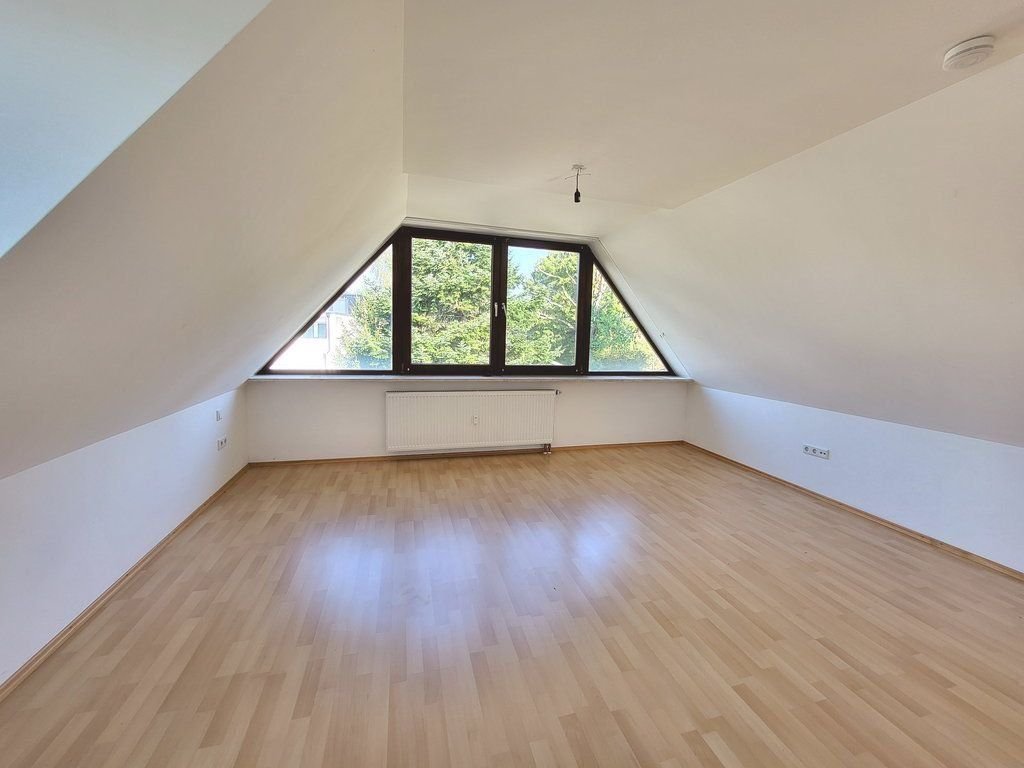 Wohnung zur Miete 720 € 3 Zimmer 96 m²<br/>Wohnfläche 1.<br/>Geschoss ab sofort<br/>Verfügbarkeit Wendelstein Wendelstein 90530