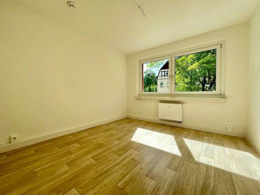 Wohnung zur Miete 400 € 4 Zimmer 69,7 m² 1. Geschoss Am Stadtpark 8 Helbersdorf Helbersdorf 09120