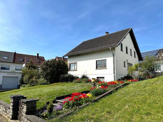 Einfamilienhaus zum Kauf 215.000 € 7 Zimmer 140 m² 530 m² Grundstück frei ab sofort Am Ziegelgarten 9 Bliesransbach Kleinblittersdorf 66271