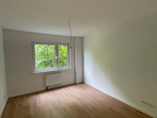 Wohnung zur Miete 635 € 2 Zimmer 62 m² frei ab sofort Marienstraße 116 Elberfeld Wuppertal 42105
