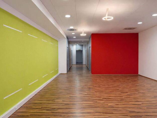 Laden zur Miete 3.950 € 220,9 m² Verkaufsfläche Stadtgebiet Göppingen 73033