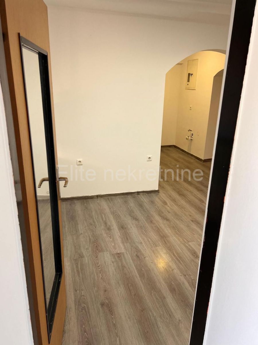 Büro-/Praxisfläche zur Miete 450 € 2 Zimmer Mlaka