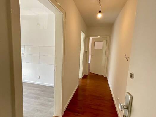 Wohnung zur Miete 369 € 2 Zimmer 49 m² frei ab 16.08.2026 Karl-Jarres-Str. 178 Dellviertel Duisburg-Mitte 47053