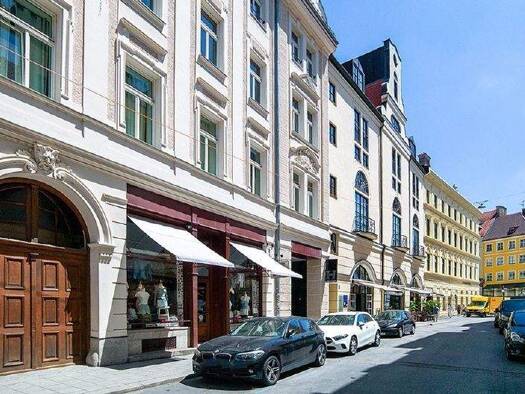 Wohnung zur Miete 2.700 € 2 Zimmer 88 m² 4. Geschoss Altstadt-Lehel München 80331