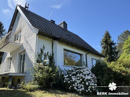 Einfamilienhaus zum Kauf 649.000 € 8 Zimmer 411,9 m² 1.378 m² Grundstück Oberbessenbach Bessenbach 63856