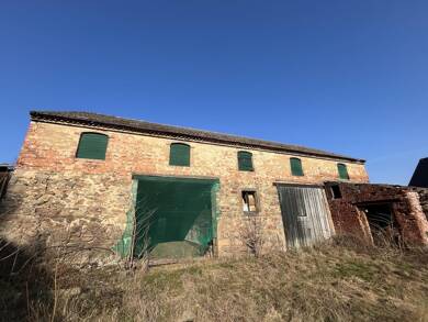 Haus zum Kauf 250.000 € 5 Zimmer 360 m² 1.700 m² Grundstück frei ab sofort Dresden 01328