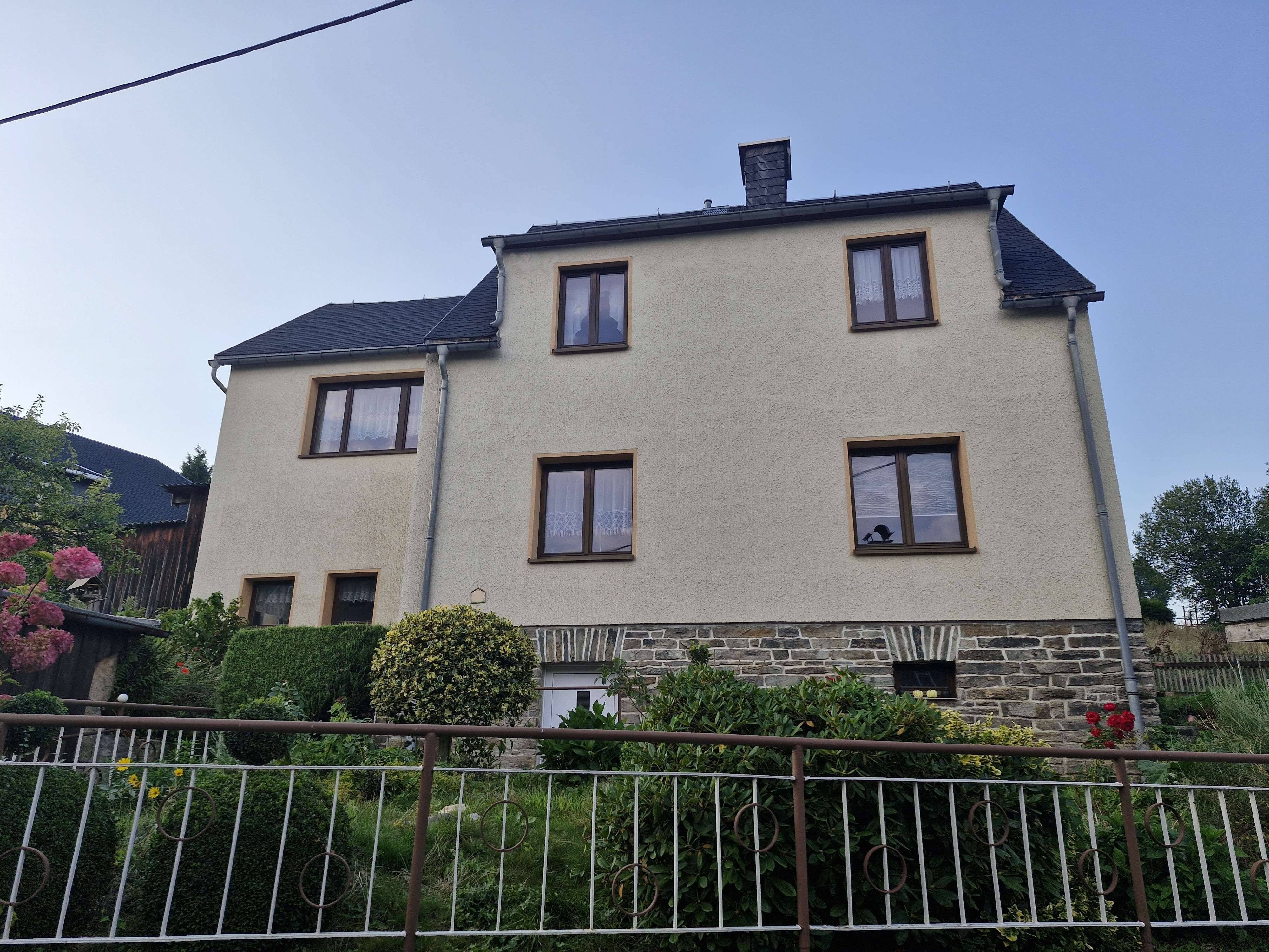 Einfamilienhaus zum Kauf 105.000 € 8 Zimmer 104 m²<br/>Wohnfläche 690 m²<br/>Grundstück Neundorf Thermalbad Wiesenbad OT Neundorf 09488