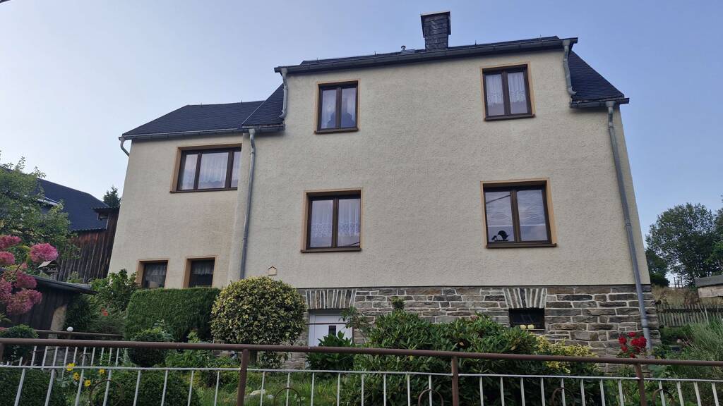 Einfamilienhaus zum Kauf 90.000 € 8 Zimmer 104 m² 690 m² Grundstück Neundorf Thermalbad Wiesenbad 09488