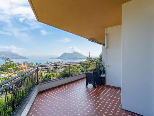 Wohnung zum Kauf 490.000 € 4 Zimmer 80 m² Seeblick Stresa 28838