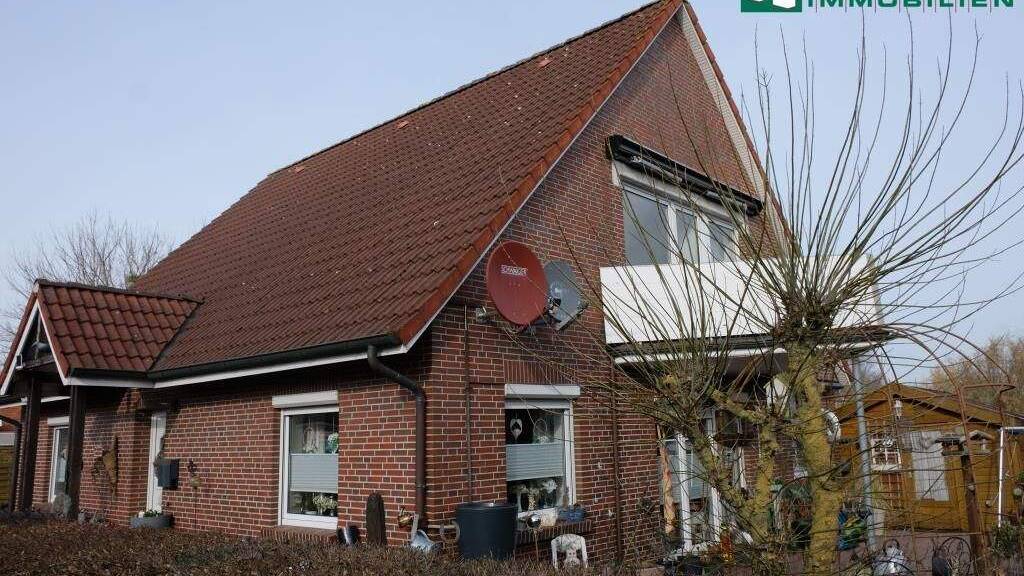 Mehrfamilienhaus zum Kauf 289.000 € 6 Zimmer 170 m² 412 m² Grundstück Larrelt Emden 26723