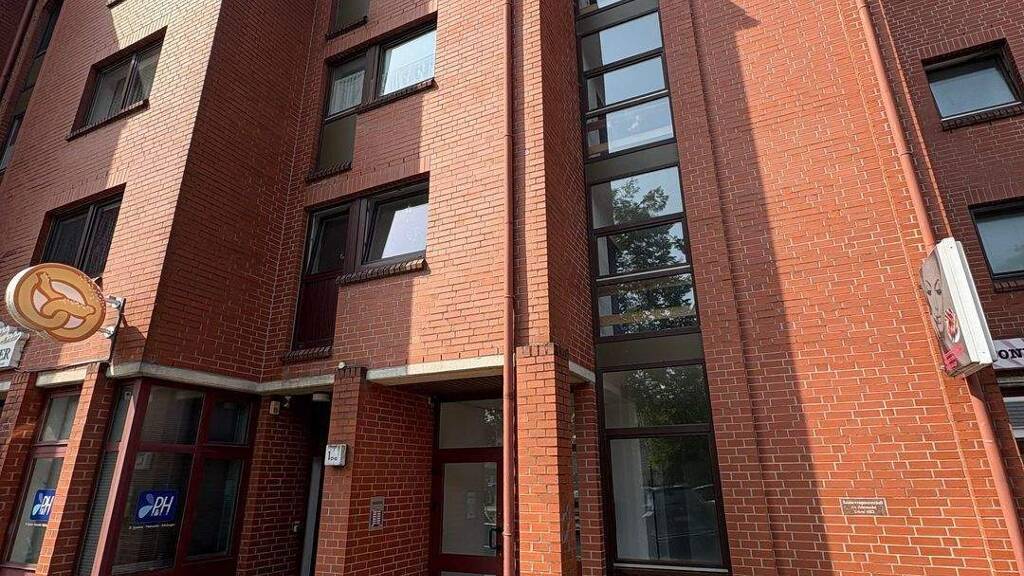 Wohnung zur Miete 860 € 3 Zimmer 90,5 m² 3. Geschoss frei ab sofort Stade 21682