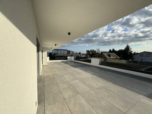 Penthouse zur Miete - Erstbezug 1.900 € 2 Zimmer 83 m² frei ab sofort Straßgang Graz 8054