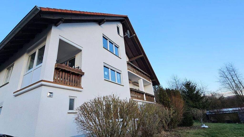 Wohnung zur Miete 300 € 2 Zimmer 43,6 m² 1. Geschoss frei ab sofort Tulpenweg 2 a/b Lengenfeld unterm Stein 99976