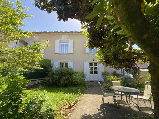Haus zum Kauf 420.000 € 183 m² 963 m² Grundstück Vieil Angoulême-Centre Ville Angoulême 16000