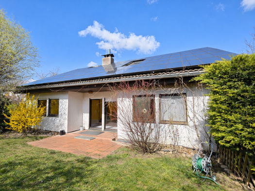 Bungalow zum Kauf 537.000 € 5 Zimmer 154 m² 693 m² Grundstück frei ab sofort Kleinsachsenheim Sachsenheim 74343