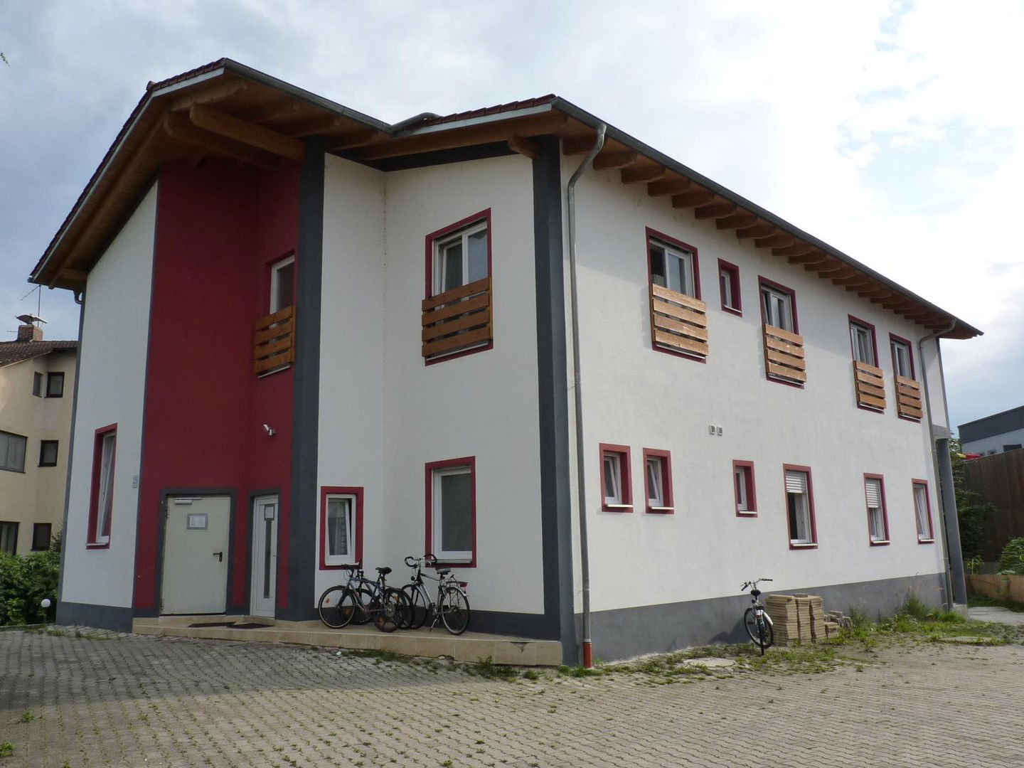 Mehrfamilienhaus zur Miete 15 Zimmer 350 m²<br/>Wohnfläche 980 m²<br/>Grundstück Bahnhof Strasse 25 Dingolfing Dingolfing 84130