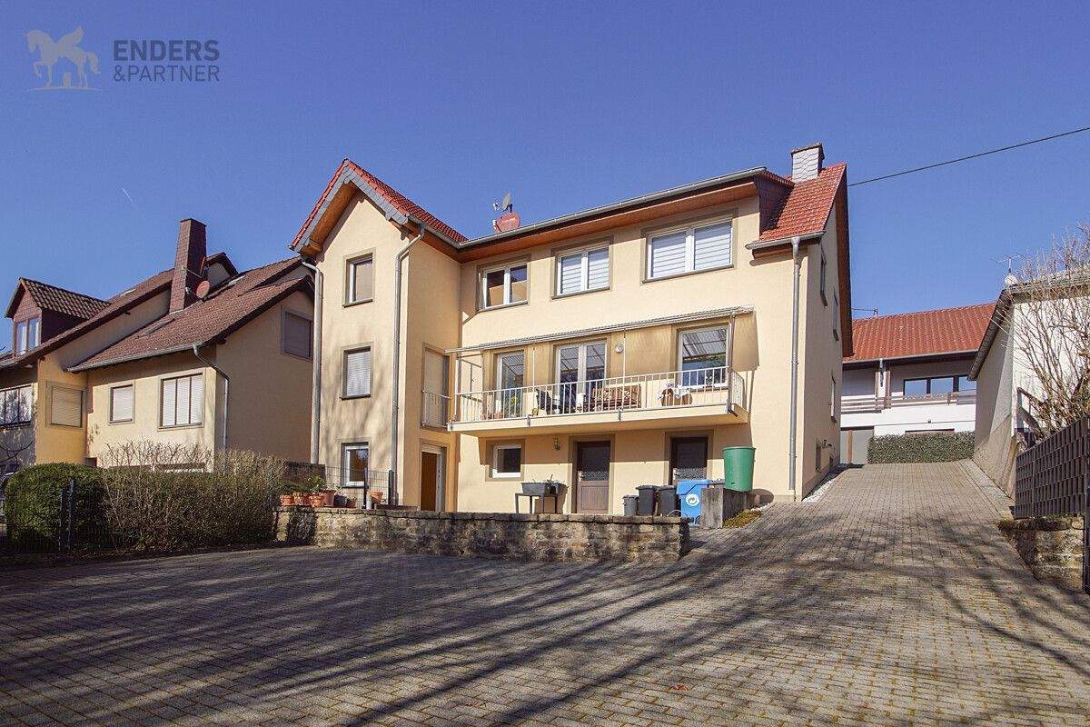 Immobilie in Bollendorf - Attraktives kernsaniertes Zweifamilienhaus mit Balkon & Terrasse in Bollendorf - Bild 2