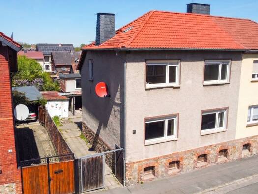 Doppelhaushälfte zum Kauf 84.000 € 6 Zimmer 116 m² 359 m² Grundstück Thale 06502