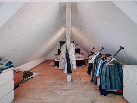 Maisonette zur Miete 910 € 4 Zimmer 107 m² 3. Geschoss frei ab sofort Bahnhofstraße 32 Großenritte Baunatal 34225