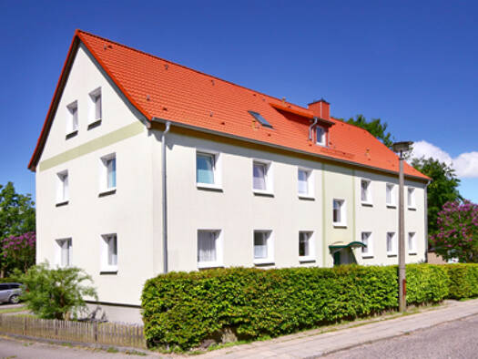 Wohnung zur Miete 352 € 3 Zimmer 46,9 m² Dachgeschoss frei ab sofort Am Burgwall 35 Bergen Bergen auf Rügen 18528