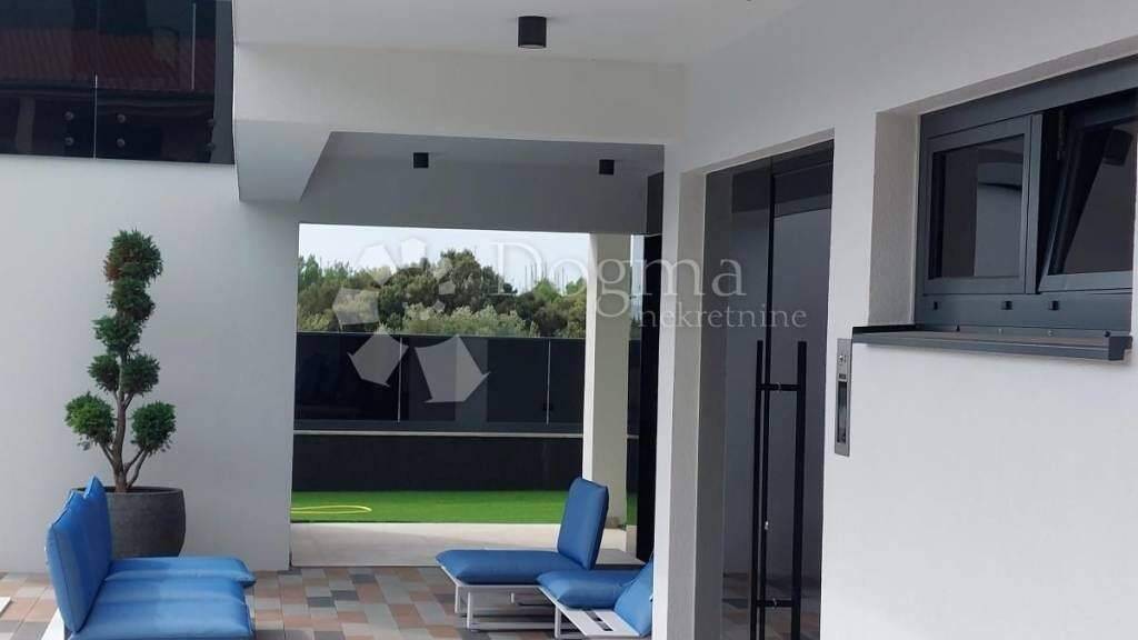 Haus zum Kauf 1.200.000 € 5 Zimmer 320 m² Sukosan