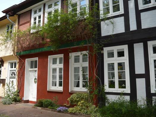 Reihenmittelhaus zum Kauf 244.000 € 4 Zimmer 113 m² 214 m² Grundstück Celle 29221
