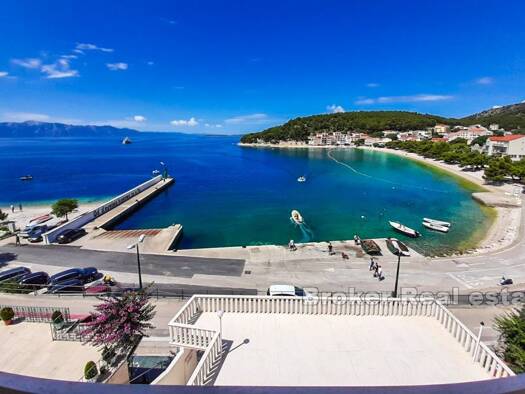 Haus zum Kauf 3.000.000 € 900 m² 1.055 m² Grundstück Makarska