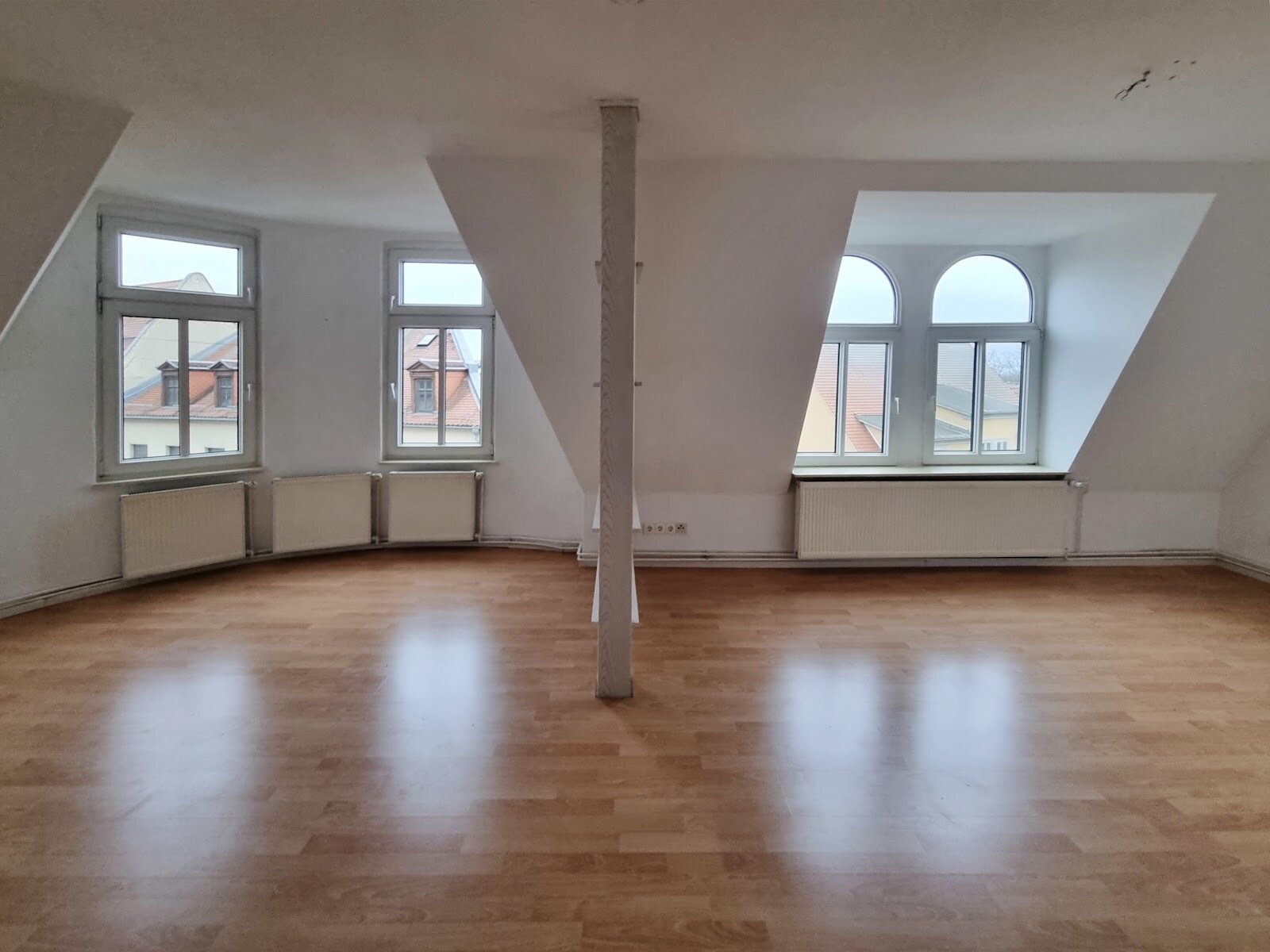 Wohnung zur Miete 338 € 1 Zimmer 45 m²<br/>Wohnfläche 4.<br/>Geschoss Alter Markt 4 Altstadt Halle (Saale) 06108