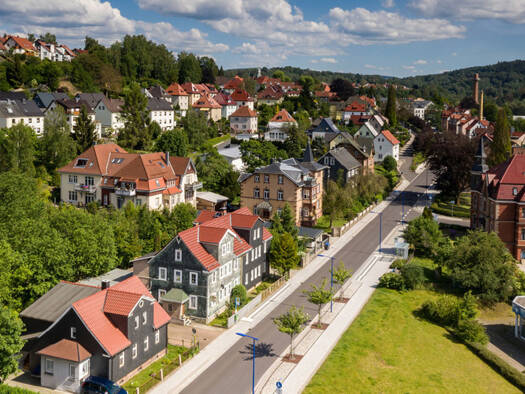 Doppelhaushälfte zum Kauf 175.000 € 5 Zimmer 160 m² 158 m² Grundstück Zella-Mehlis 98544