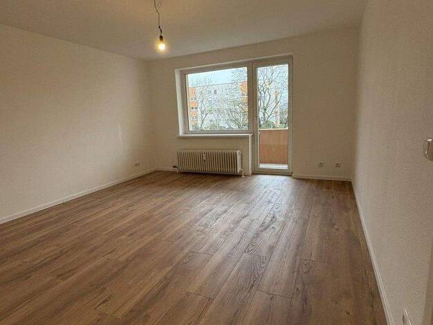 Wohnung zur Miete 1.250 € 4 Zimmer 80 m² 1. Geschoss Mannheimer Str. 4 Delkenheim Wiesbaden 65205