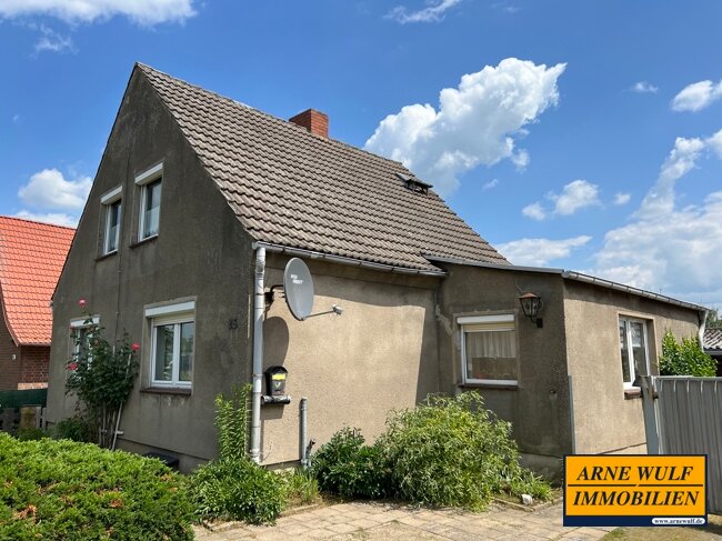 Einfamilienhaus zum Kauf 75.000 € 4 Zimmer 124,6 m²<br/>Wohnfläche 1.056 m²<br/>Grundstück Lübz Lübz 19386