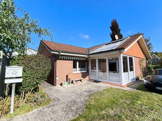 Haus zum Kauf 220.000 € 3 Zimmer 72 m² 277 m² Grundstück frei ab 01.12.2025 Hügelweg 28 Stade 21680