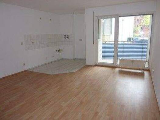 Wohnung zur Miete 390 € 2 Zimmer 53,8 m² frei ab sofort Uhlandstraße 25 Weißenfels 06667