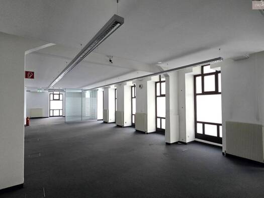 Bürofläche zum Kauf 1.124.000 € 300 m² Bürofläche Landstraße 1030