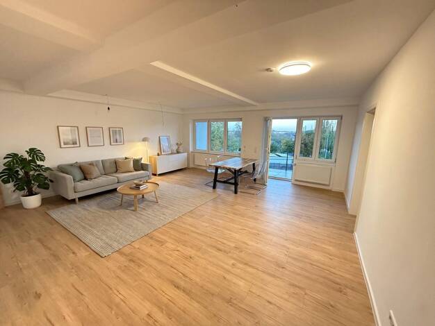 Wohnung zum Kauf provisionsfrei 255.000 € 4 Zimmer 116 m² EG Kirchstraße 26 Nauroth Heidenrod 65321