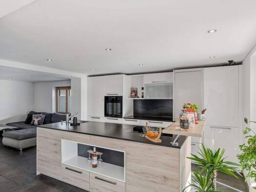 Einfamilienhaus zum Kauf 699.000 € 8 Zimmer 200 m² 626 m² Grundstück frei ab sofort BLUDESCH 6719