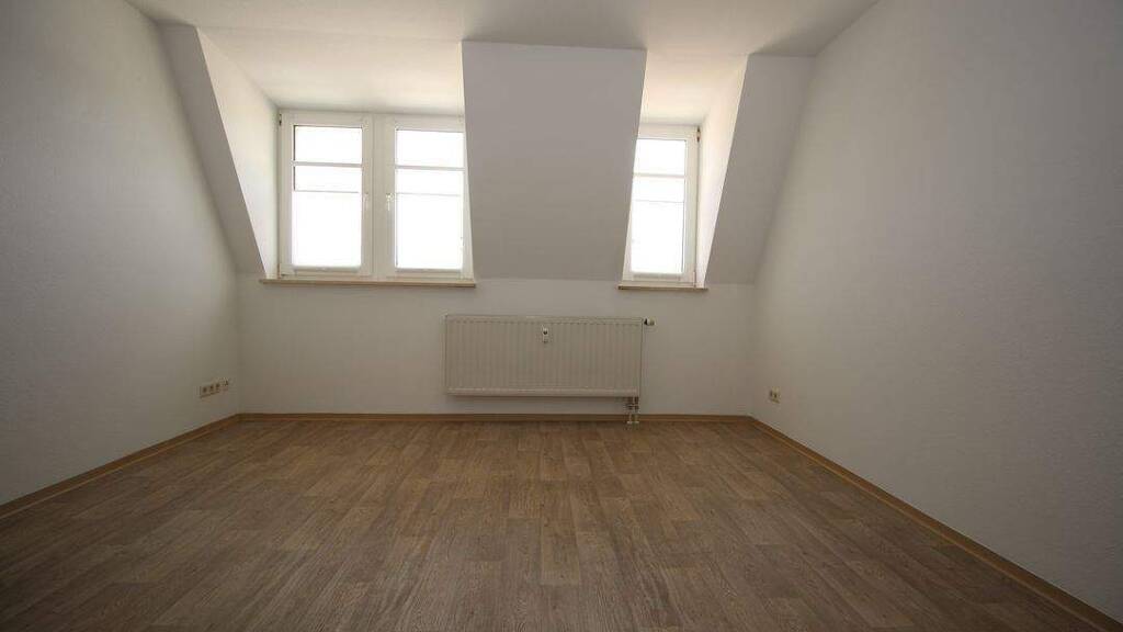 Wohnung zur Miete 314 € 2 Zimmer 59,2 m² 3. Geschoss Geibelstraße 42 Haselbrunn Plauen 08525