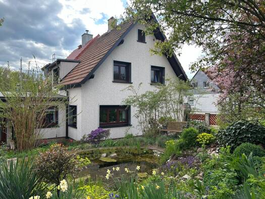 Doppelhaushälfte zum Kauf 179.000 € 3 Zimmer 110 m² 640 m² Grundstück frei ab 01.02.2026 Meerane 08393