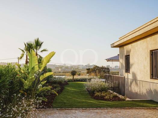 Haus zum Kauf 2.350.000 € 207 m² 803 m² Grundstück Faro (Sé e São Pedro) 8005