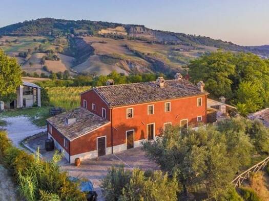 Bauernhaus zum Kauf 650.000 € 8 Zimmer 569 m² 23.750 m² Grundstück frei ab sofort Jesi