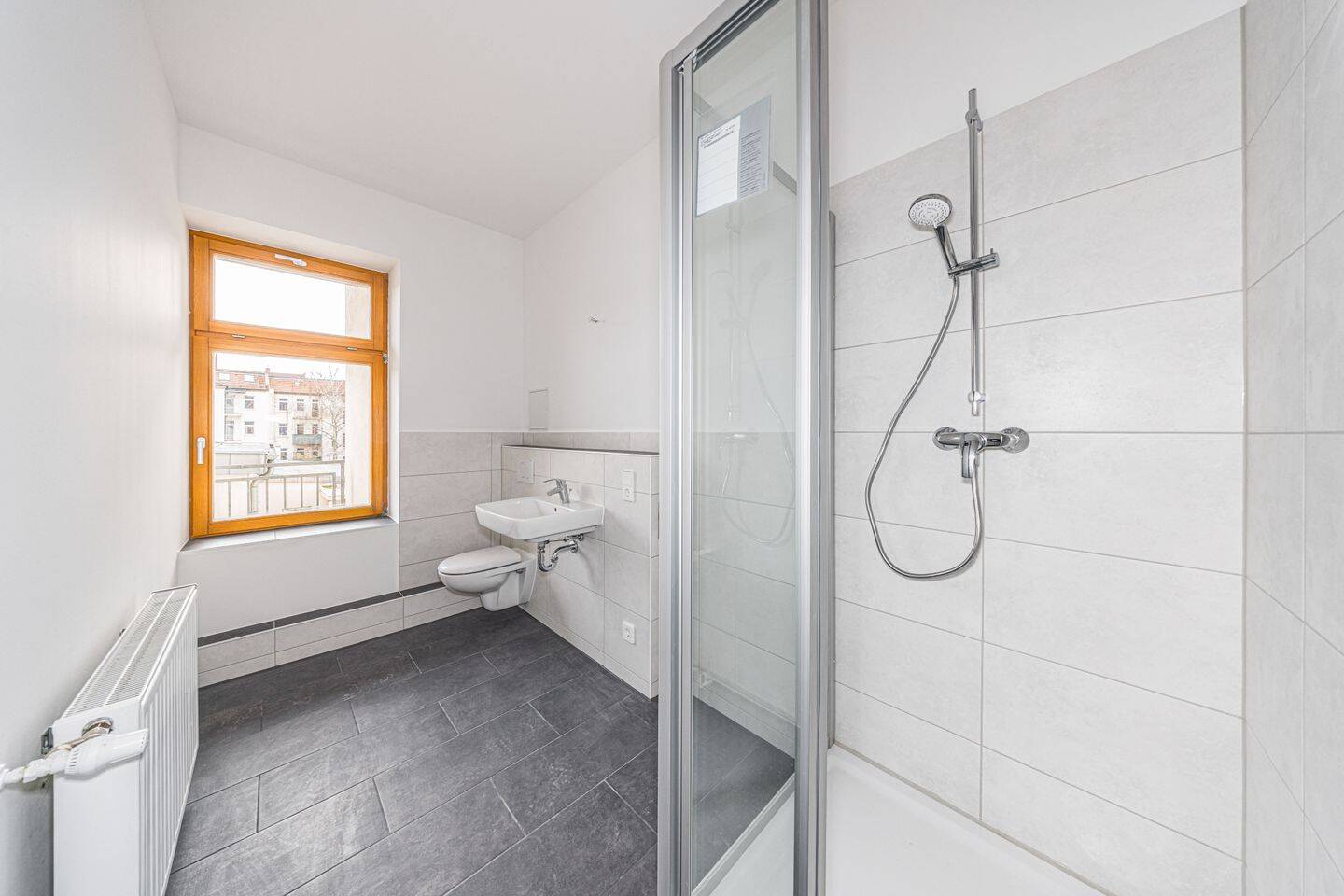 Viel Licht & Platz: 2-Zimmer-Altbauwohnung mit Ost-Balkon – Comeniusstraße 24, 4315 Leipzig – Vorschaubild 8