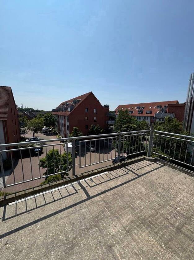 Wohnung zur Miete 967 € 2 Zimmer 110 m² Dachgeschoss frei ab 19.07.2025 Von-Droste-Str. 39 Neu-Elfgen Grevenbroich 41515