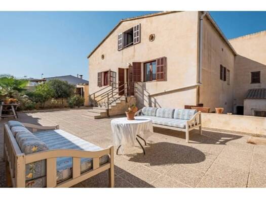 Villa zum Kauf 1.300.000 € 7 Zimmer 388 m² 339 m² Grundstück Santa Margalida 07459