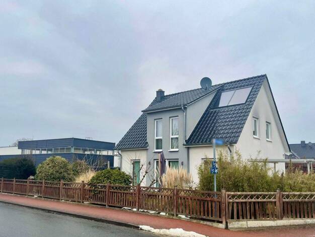 Einfamilienhaus zum Kauf 440.000 € 4 Zimmer 130 m² 440 m² Grundstück Dollbergen Uetze 31311